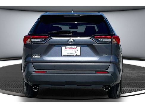 Used 2025 Toyota RAV4 XLE FWD image 6