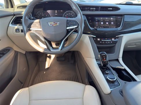 Used 2021 Cadillac XT6 Premium Luxury image 26