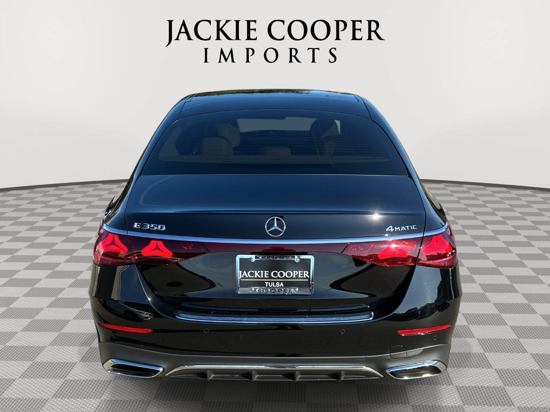 Used 2024 Mercedes-Benz E 350 4MATIC Sedan image 6