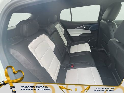 Certified 2025 Chevrolet Equinox EV LT image 24