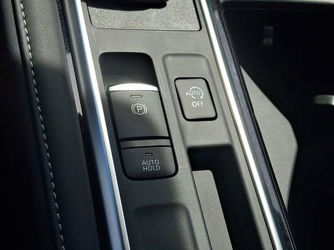 New 2026 Nissan Pathfinder SL FWD image 18