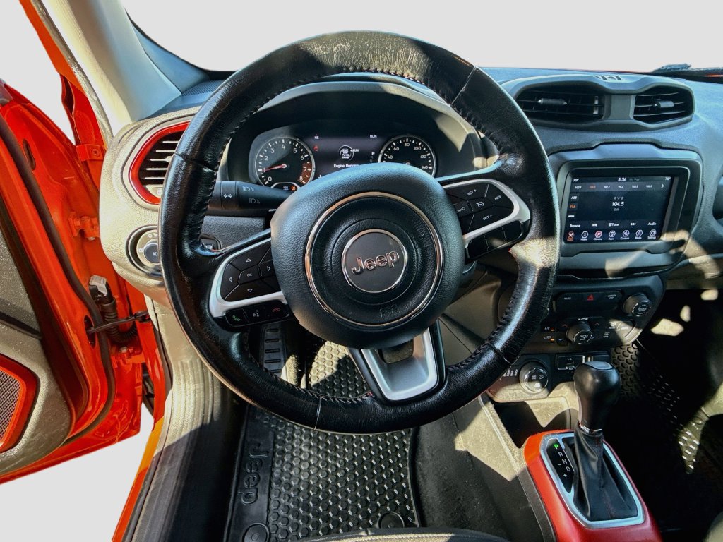 Used 2019 Jeep Renegade Trailhawk w/ Cold Weather Group II AWD/4WD image 11