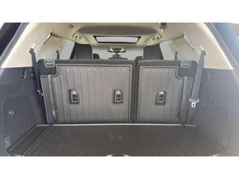 New 2026 Nissan Pathfinder Platinum w/ Cargo Package AWD/4WD image 12