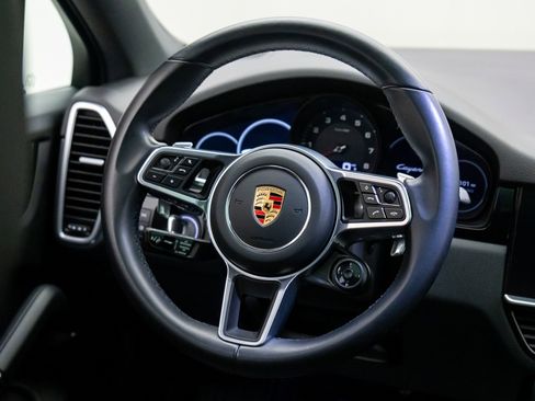 Certified 2023 Porsche Cayenne image 12
