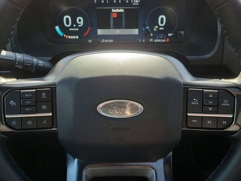 Used 2023 Ford Expedition Platinum image 12