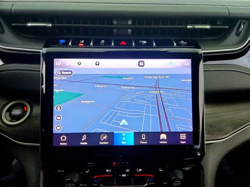 Used 2022 Jeep Grand Cherokee Limited 4xe w/ Luxury Tech Group II image 27