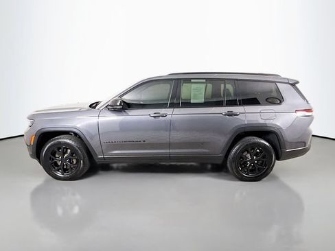 Used 2024 Jeep Grand Cherokee L Altitude AWD/4WD image 4