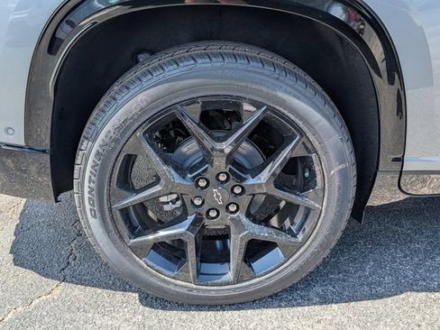 New 2026 Chevrolet Traverse RS w/ LPO, Floor Liner Package FWD image 3