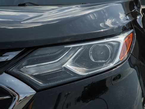 Used 2018 Chevrolet Equinox Premier FWD image 13
