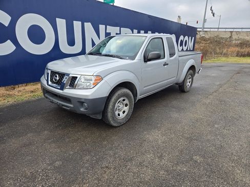 Used 2019 Nissan Frontier S image 3