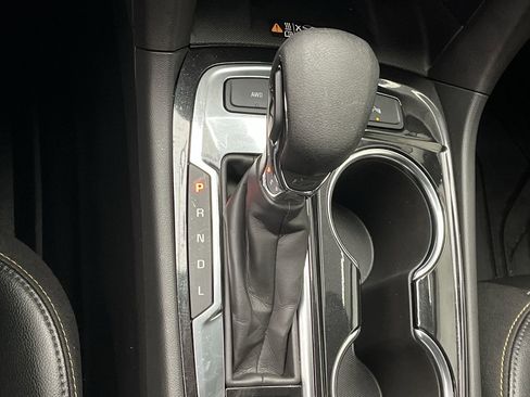 Certified 2023 Chevrolet Equinox Premier w/ LPO, Floor Liner Package image 24