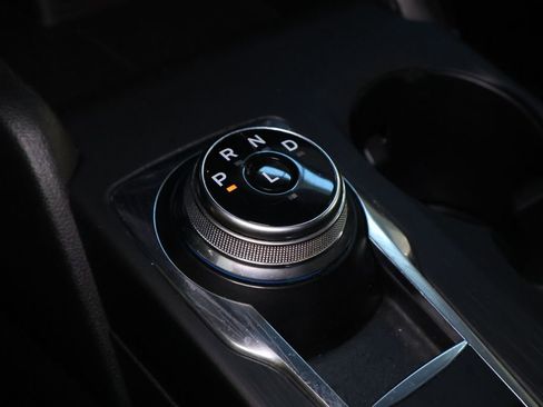 Used 2020 Ford Escape SE image 33