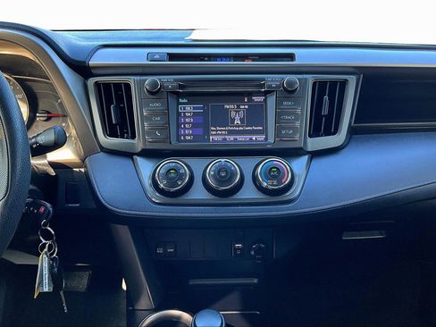 Used 2015 Toyota RAV4 LE image 6