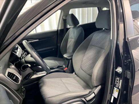 Used 2023 Kia Seltos LX image 10