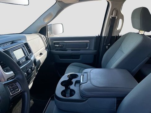 Used 2019 RAM 1500 Classic SLT AWD/4WD image 19