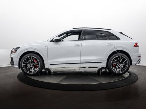 Used 2023 Audi Q8 Prestige AWD/4WD image 6