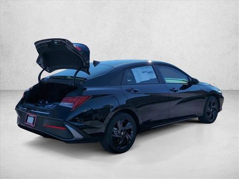 New 2026 Hyundai Elantra Sport image 2