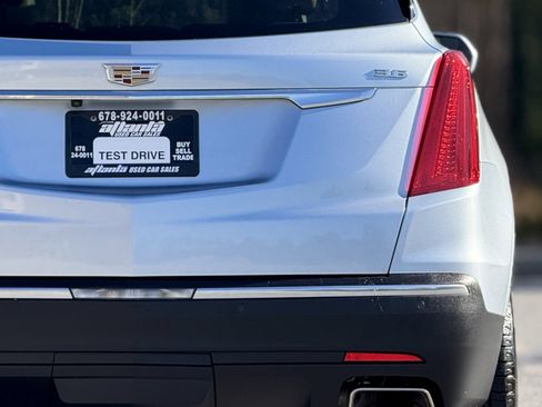 Used 2017 Cadillac XT5 Luxury w/ Driver Awareness Package image 16