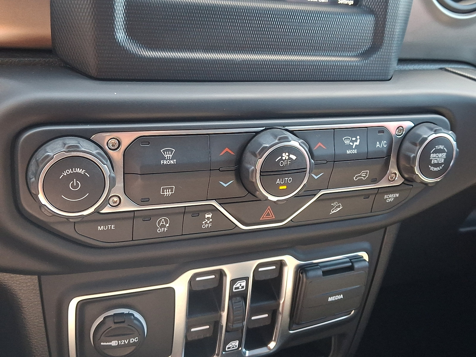 Used 2019 Jeep Wrangler Unlimited Sport S AWD/4WD image 15
