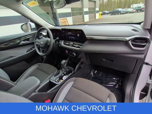 Certified 2025 Chevrolet TrailBlazer LT AWD/4WD image 28