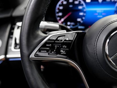 Used 2022 Mercedes-Benz S 500 4MATIC w/ AMG Line Package image 16