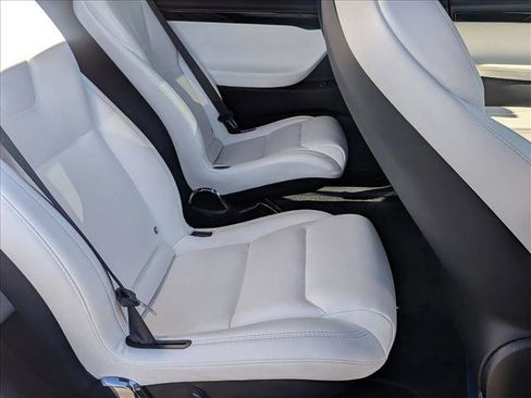 Used 2019 Tesla Model X 100D image 19