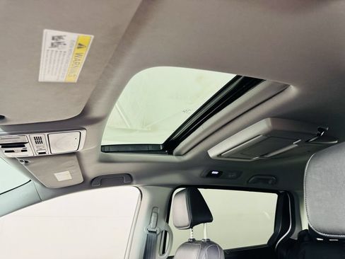 Used 2023 Honda Odyssey Touring image 23