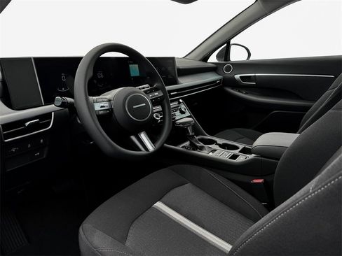 New 2025 Hyundai Sonata SE image 14