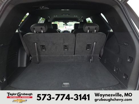 Used 2023 Chevrolet Traverse LT AWD/4WD image 33