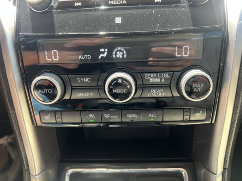 Used 2021 Subaru Ascent Limited w/ Technology Package AWD/4WD image 23