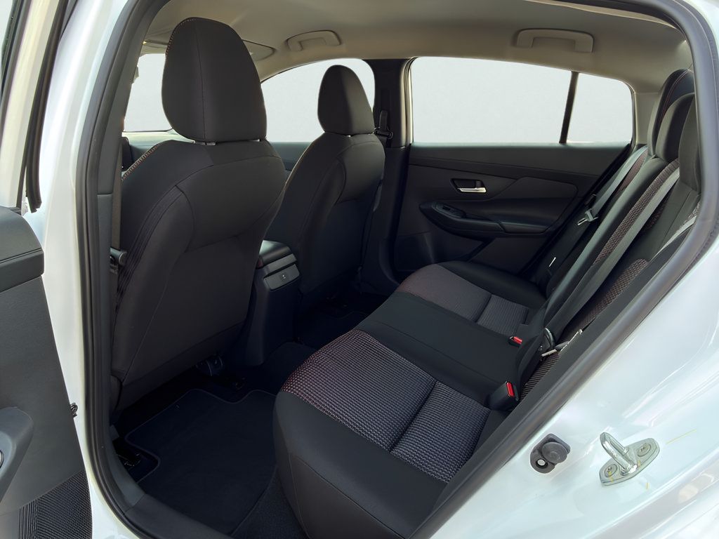 Used 2026 Nissan Sentra SR w/ Floor Mat Package FWD image 17