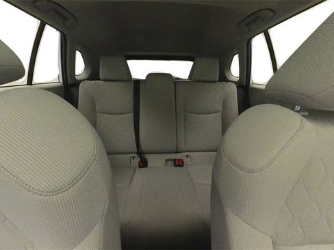 Certified 2022 Toyota Corolla Cross LE image 31