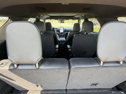 Used 2023 Ford Explorer ST w/ Equipment Group 401A AWD/4WD image 5