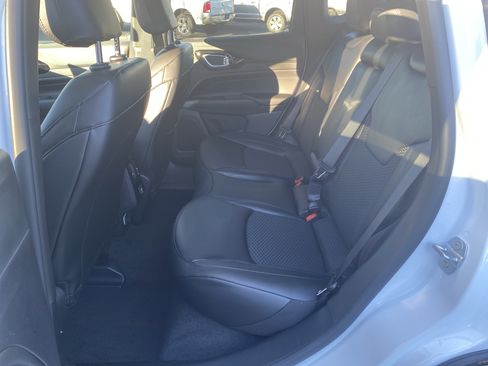 New 2026 Jeep Compass Latitude AWD/4WD image 18