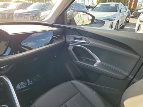 Certified 2025 Audi Q5 Premium w/ Convenience Package image 14