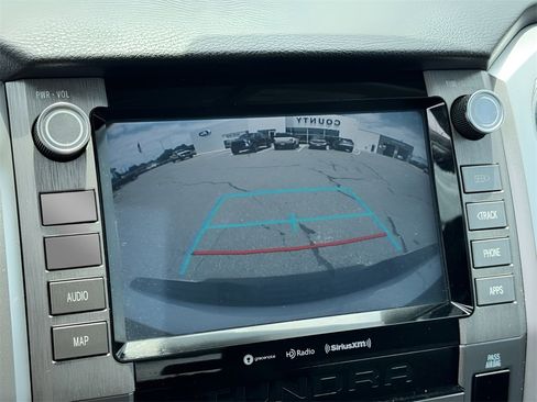 Used 2021 Toyota Tundra SR5 w/ Convenience Package image 15