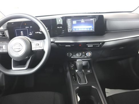 Certified 2025 Nissan Kicks S image 21