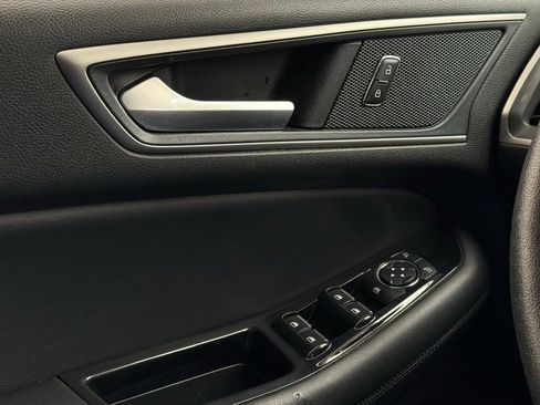 Used 2019 Ford Edge SEL w/ Equipment Group 201A image 17