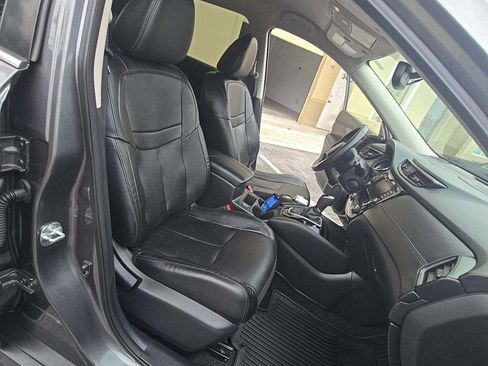 Used 2018 Nissan Rogue SL image 10