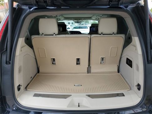 Certified 2021 Cadillac Escalade Premium Luxury Platinum image 9