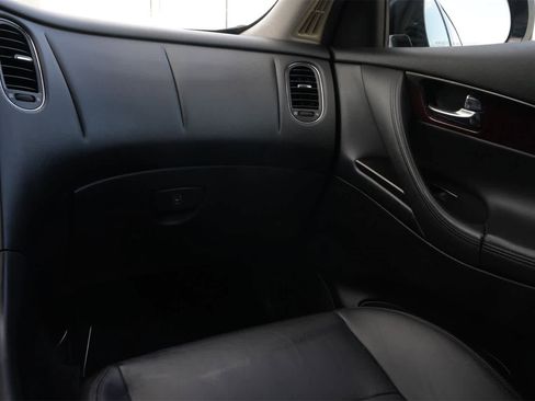 Used 2017 INFINITI QX50 2WD w/ Deluxe Touring Package image 8
