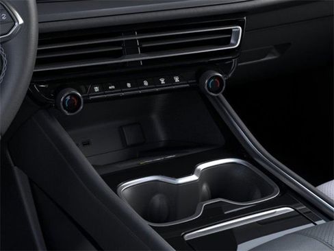 New 2025 Chevrolet Traverse High Country w/ LPO, Floor Liner Package image 24