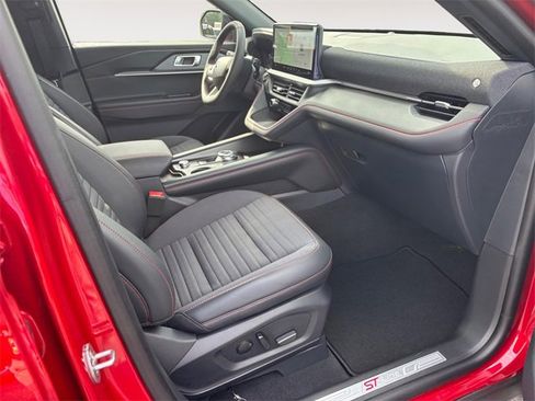 New 2025 Ford Explorer ST-Line w/ ST-Line Street Pack image 15