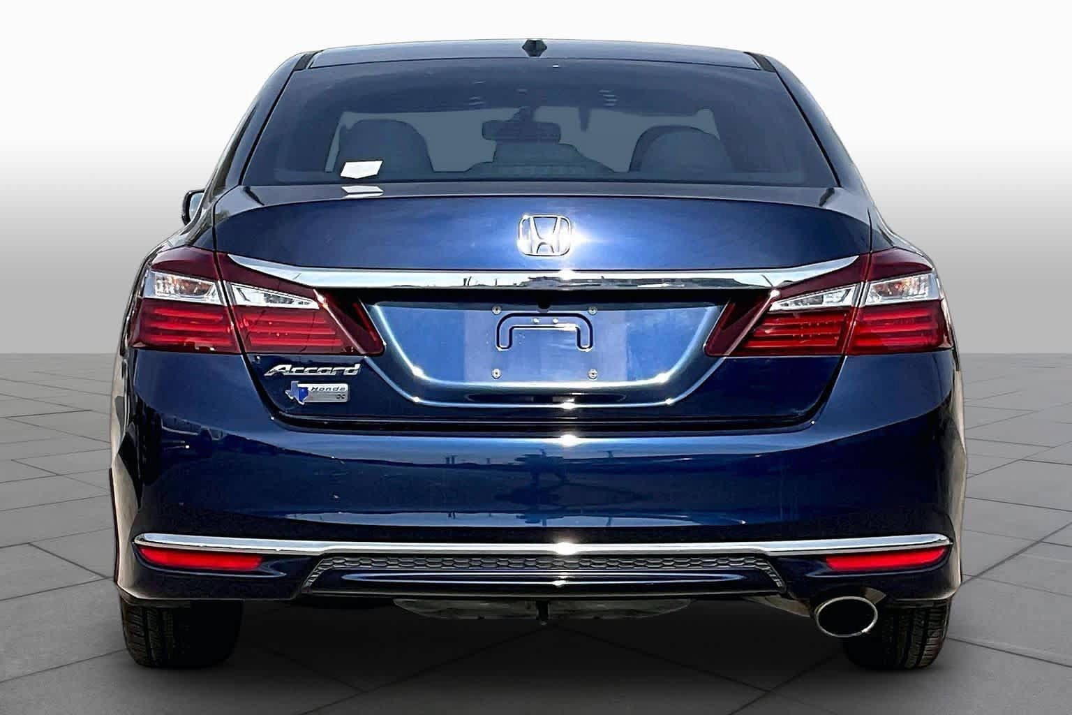 Used 2017 Honda Accord EX image 5