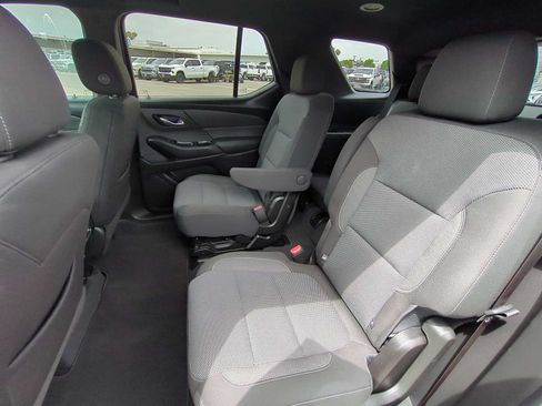 Used 2022 Chevrolet Traverse LT w/ Midnight/Sport Edition FWD image 23