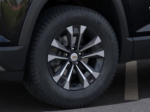 New 2025 Chevrolet Equinox LT image 9