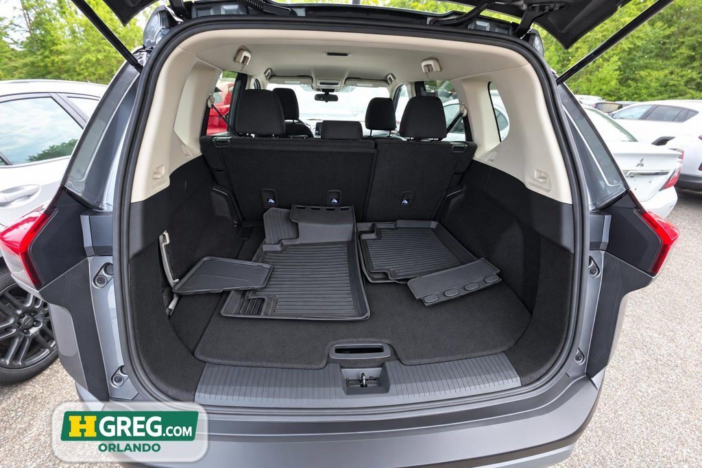 Used 2023 Nissan Rogue S FWD image 17