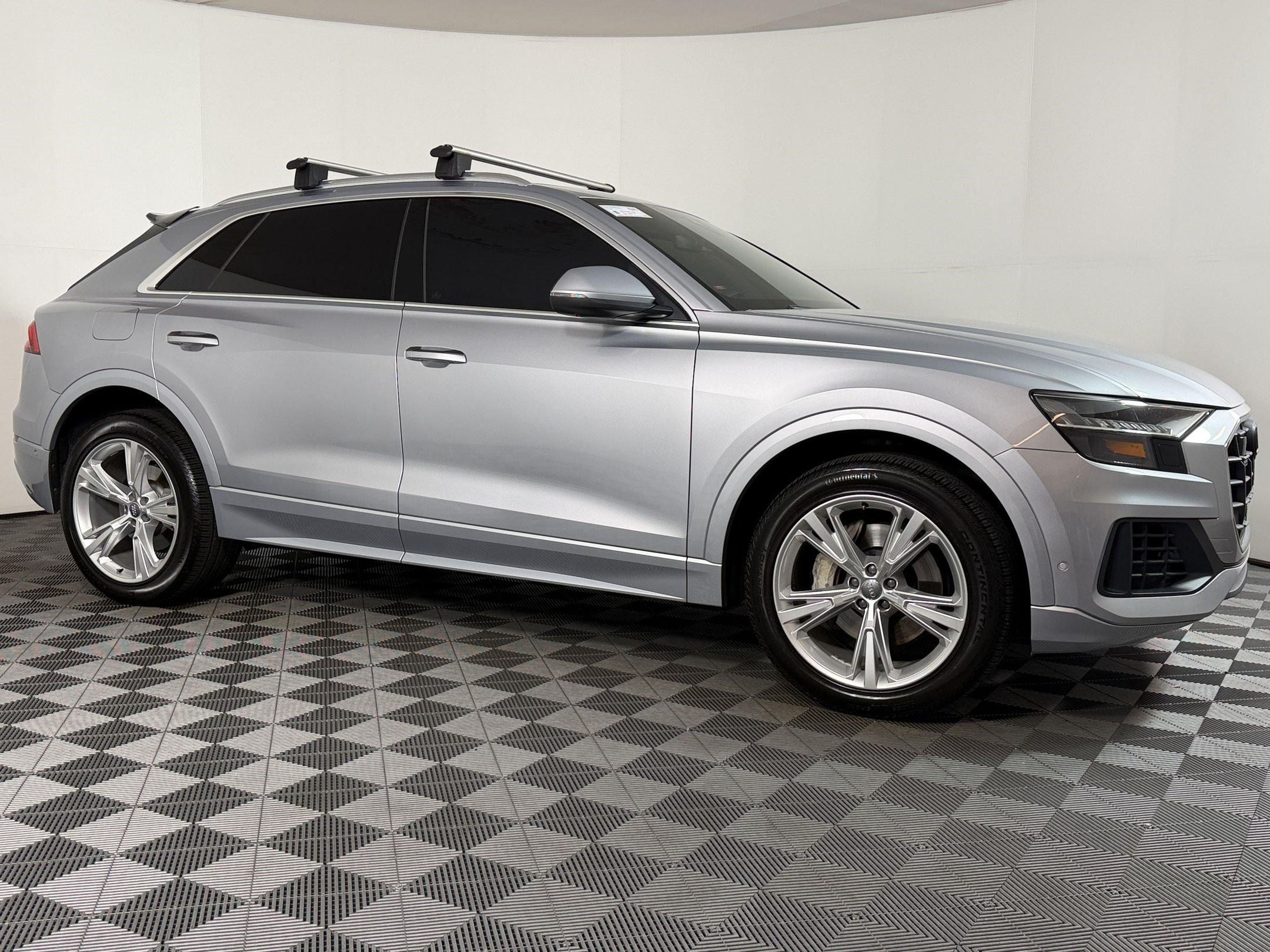 Used 2020 Audi Q8 Prestige w/ Prestige Package AWD/4WD image 6