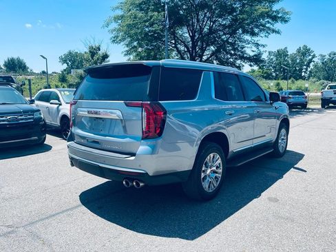 Used 2023 GMC Yukon Denali AWD/4WD image 6