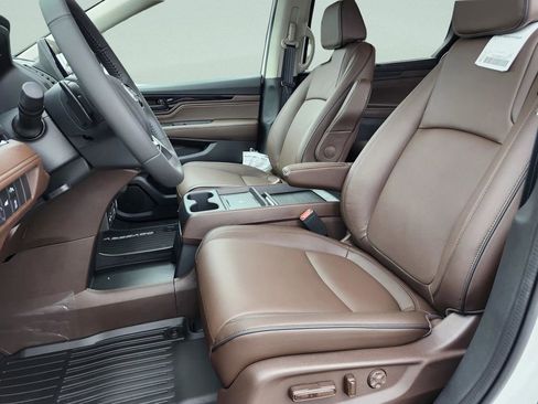 New 2026 Honda Odyssey Touring image 40